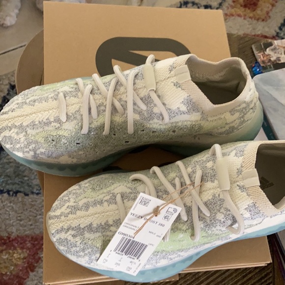 YEEZY BOOST 380 main image 7